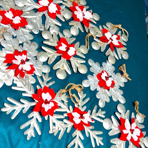 Rustic Tin Plate Snowflakes EXTRA LARGE Holiday Winter Wall Art Hanging Metal - Picture 12 of 12